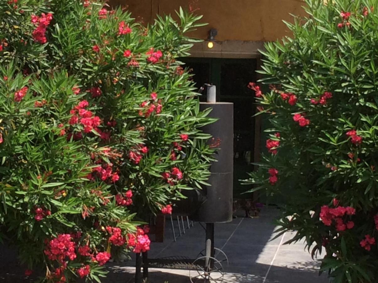 La bergerie de Castellan Bed and Breakfast Verquieres Exterior foto